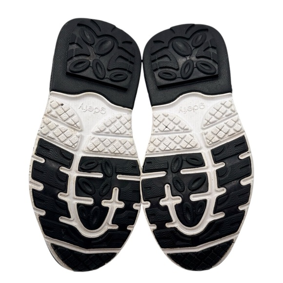 GDEFY Women's Gravity Defyer Mighty Walk Athletic Shoe Size 6.5 - Picture 9 of 10